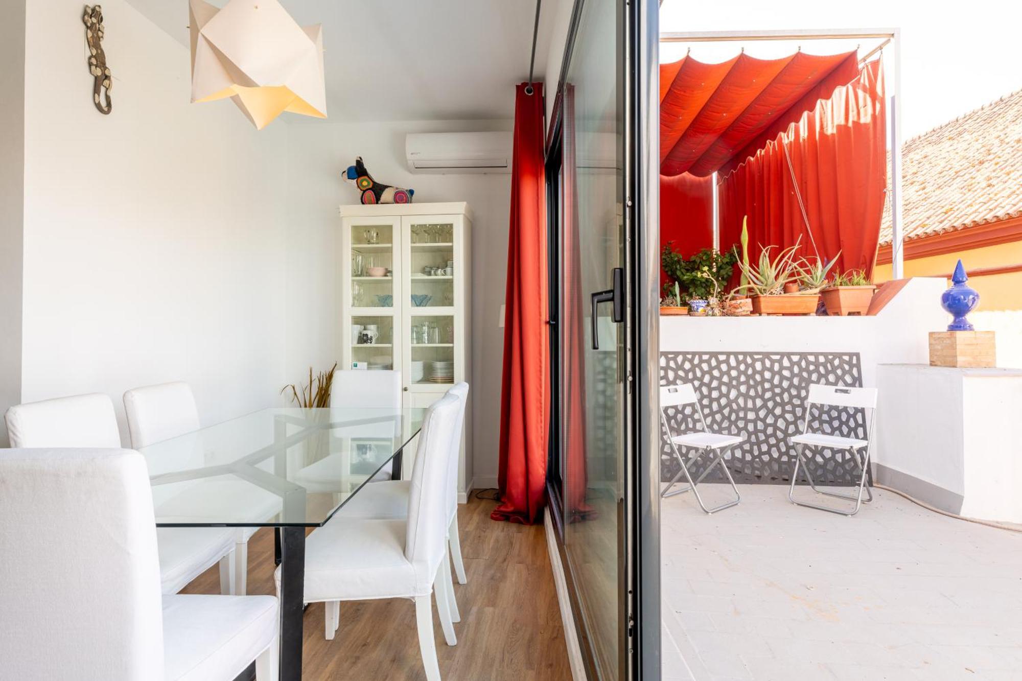 House Sevillana Parking Экстерьер фото